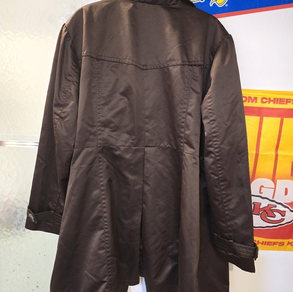 George Brown Trench Coat - Picture 7 of 8